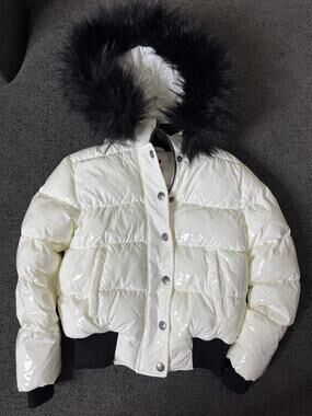 Appaman Girls Ivory Patent Puffer Jacket Black Faux Fur Hood 4T